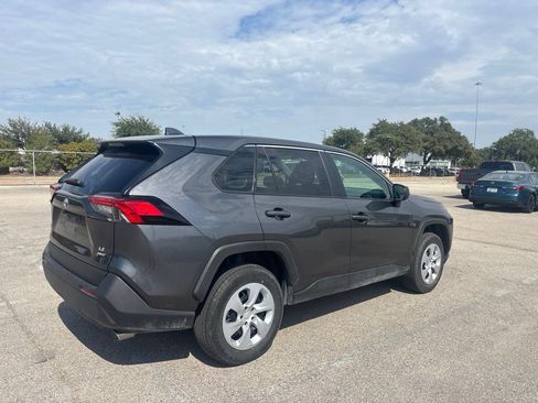 Used 2025 Toyota RAV4 LE AWD/4WD image 5