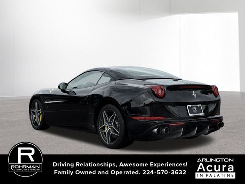 Used 2015 Ferrari California T RWD image 3