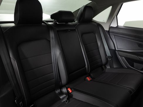 Used 2024 Volkswagen Jetta SE FWD image 22