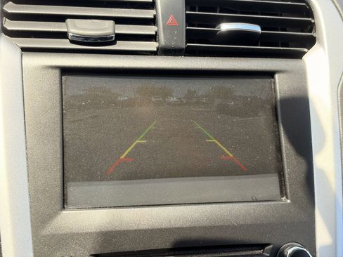Used 2016 Ford Fusion SE FWD image 23
