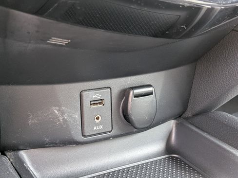Used 2016 Nissan Rogue SV AWD/4WD image 29