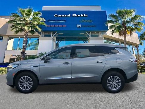 Used 2023 Buick Enclave Essence FWD image 8