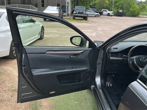 Used 2013 Lexus ES 350 FWD image 16