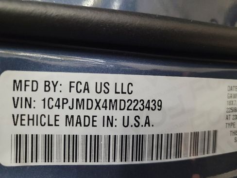 Used 2021 Jeep Cherokee Limited image 33