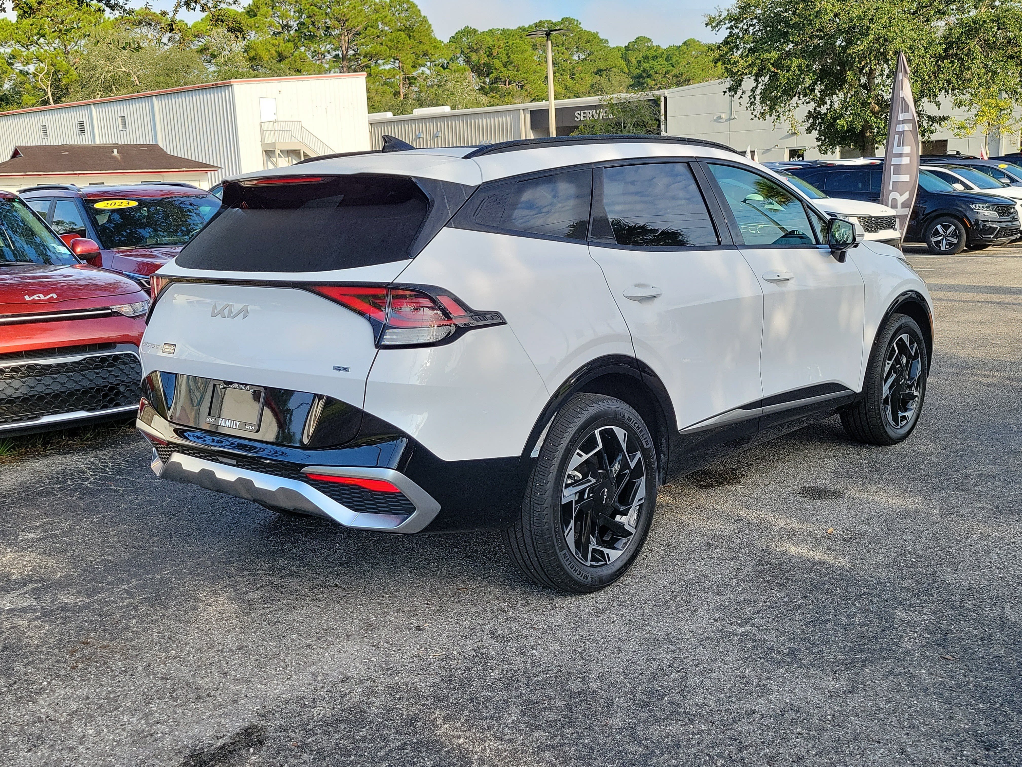 Certified 2025 Kia Sportage SX AWD/4WD image 6
