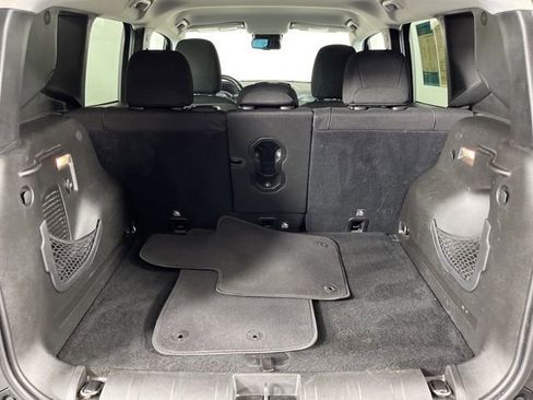 Used 2016 Jeep Renegade Latitude image 45