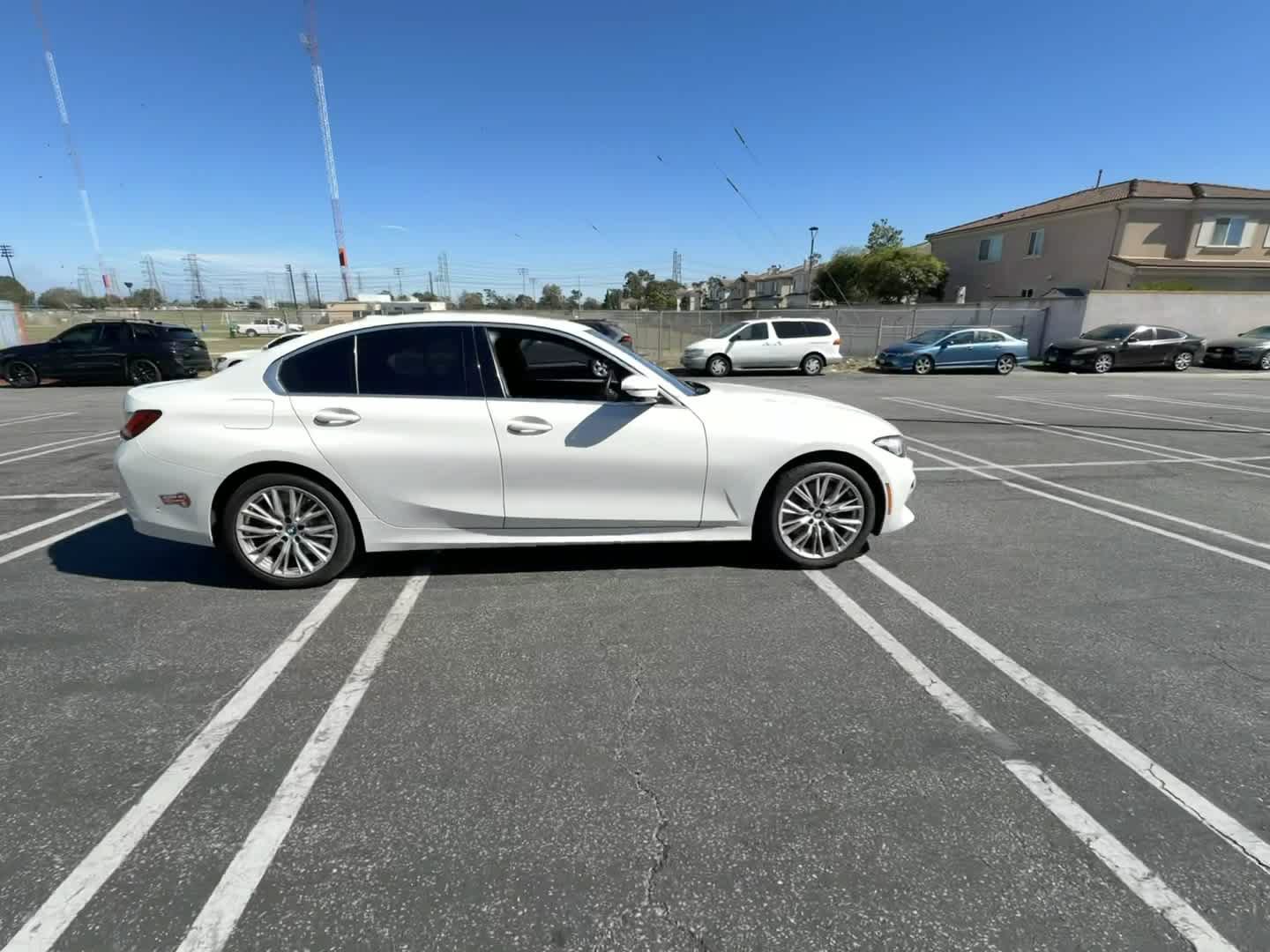 Used 2024 BMW 330e w/ Premium Package RWD image 4