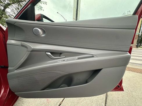 Used 2023 Hyundai Elantra SEL FWD image 26