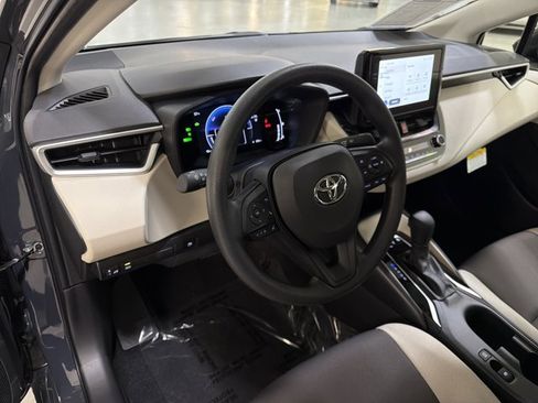 Used 2026 Toyota Corolla LE FWD image 13