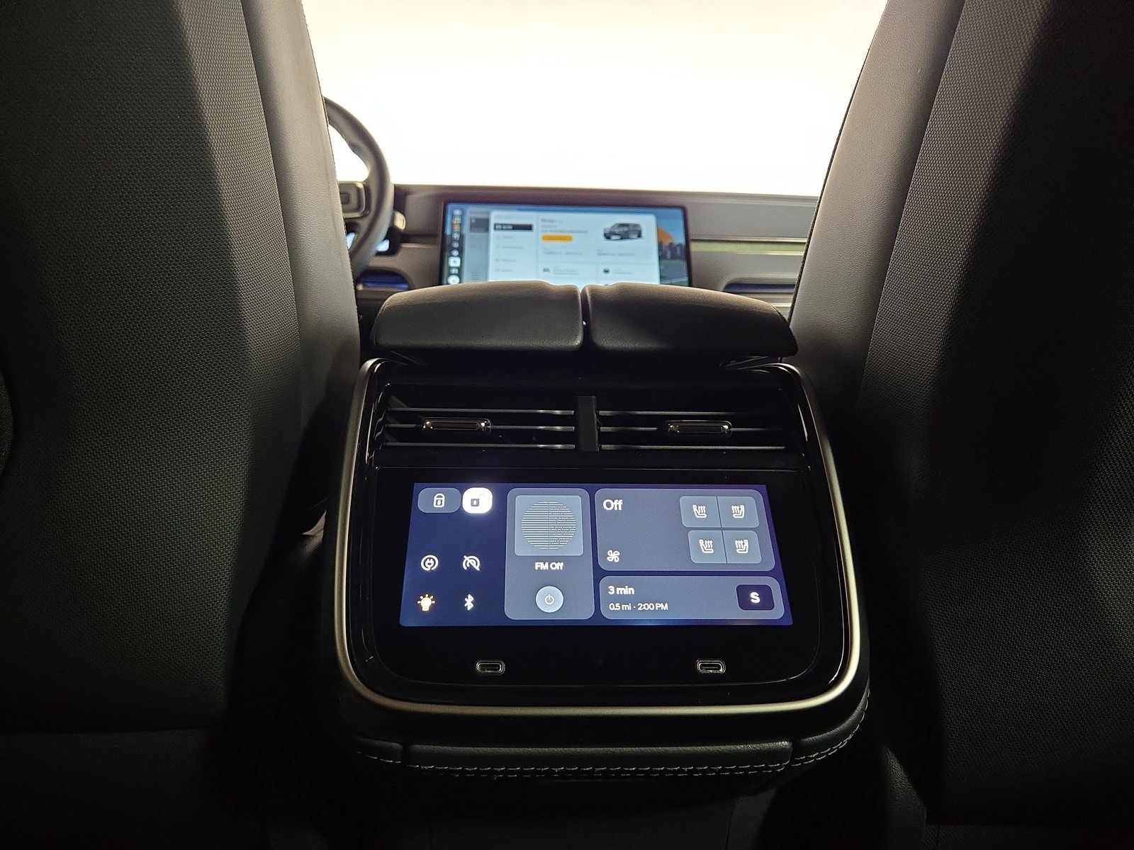 Used 2025 Rivian R1S Adventure Dual AWD/4WD image 30