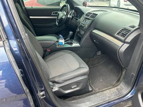Used 2016 Ford Explorer XLT AWD/4WD image 10