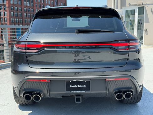 Certified 2023 Porsche Macan S AWD/4WD image 6