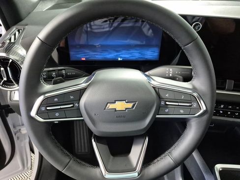 New 2026 Chevrolet Equinox LT image 11