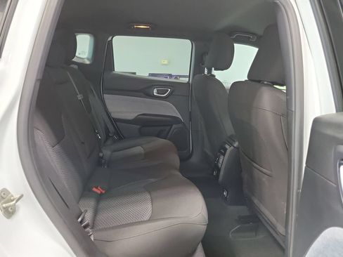 Used 2023 Jeep Compass Sport AWD/4WD image 16