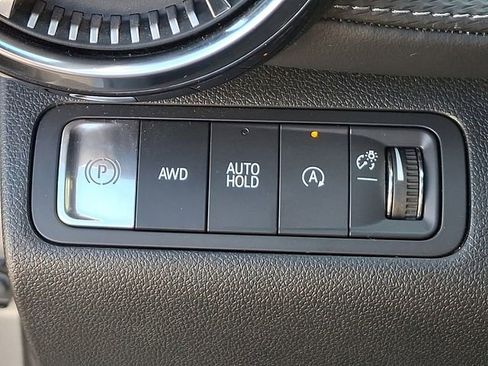 Used 2025 Chevrolet Equinox LT image 26