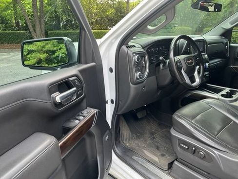 Used 2019 GMC Sierra 1500 SLT w/ SLT Premium Plus Package AWD/4WD image 4