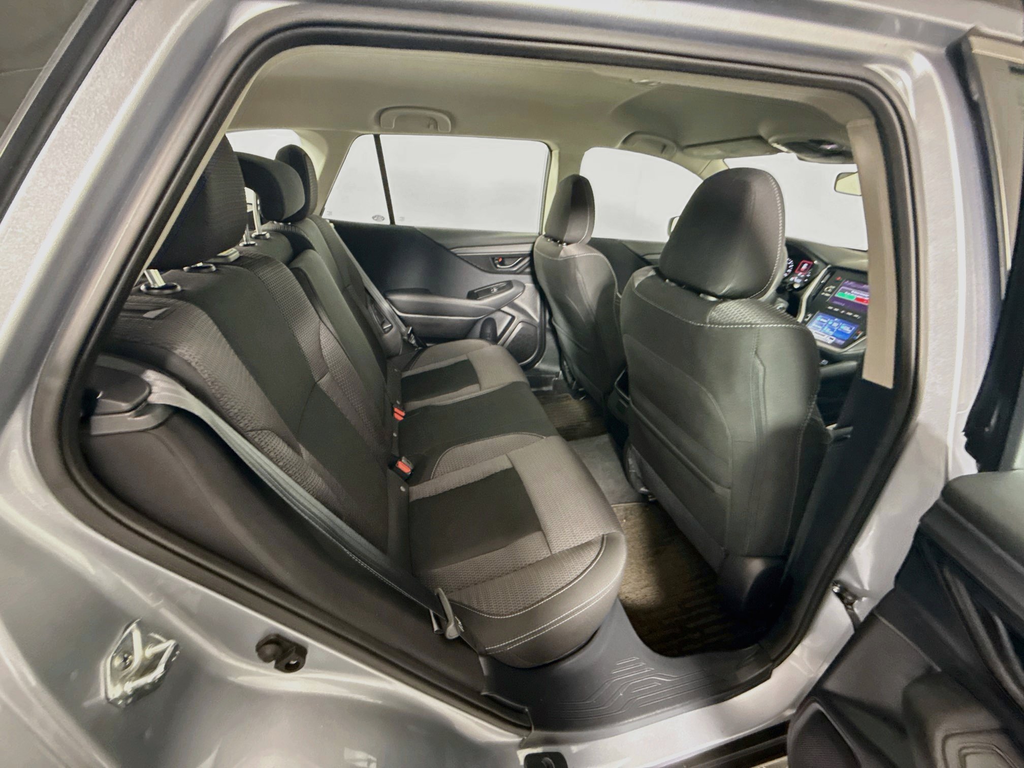Used 2024 Subaru Outback AWD/4WD image 23