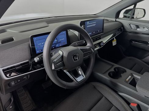 New 2025 Honda Prologue EX image 8