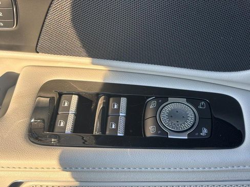 New 2026 Lincoln Nautilus Premier image 17