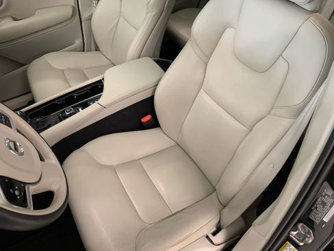 Used 2019 Volvo XC90 T6 Momentum w/ Advanced Package AWD/4WD image 42