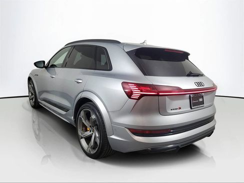 Used 2023 Audi e-tron S Prestige w/ Prestige Package image 4