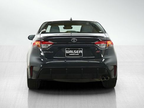 Used 2024 Toyota Corolla SE w/ SE Convenience Package FWD image 4