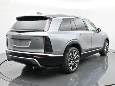 New 2026 Cadillac Vistiq Premium Luxury w/ LPO, Floor Liner Package image 5