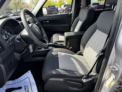 Used 2010 Jeep Liberty Sport w/ Popular Equipment Group AWD/4WD image 21