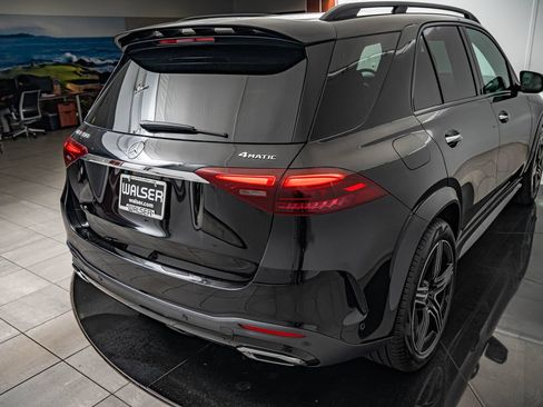 Used 2025 Mercedes-Benz GLE 350 4MATIC w/ AMG Line Exterior image 16