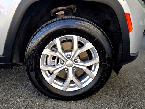 Certified 2023 Jeep Grand Cherokee L Limited image 28
