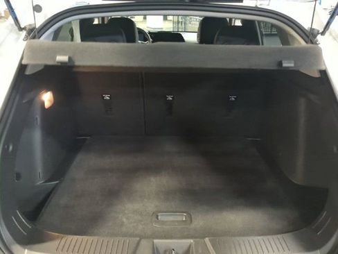 Used 2025 Chevrolet Trax LT w/ LT Convenience Package image 12