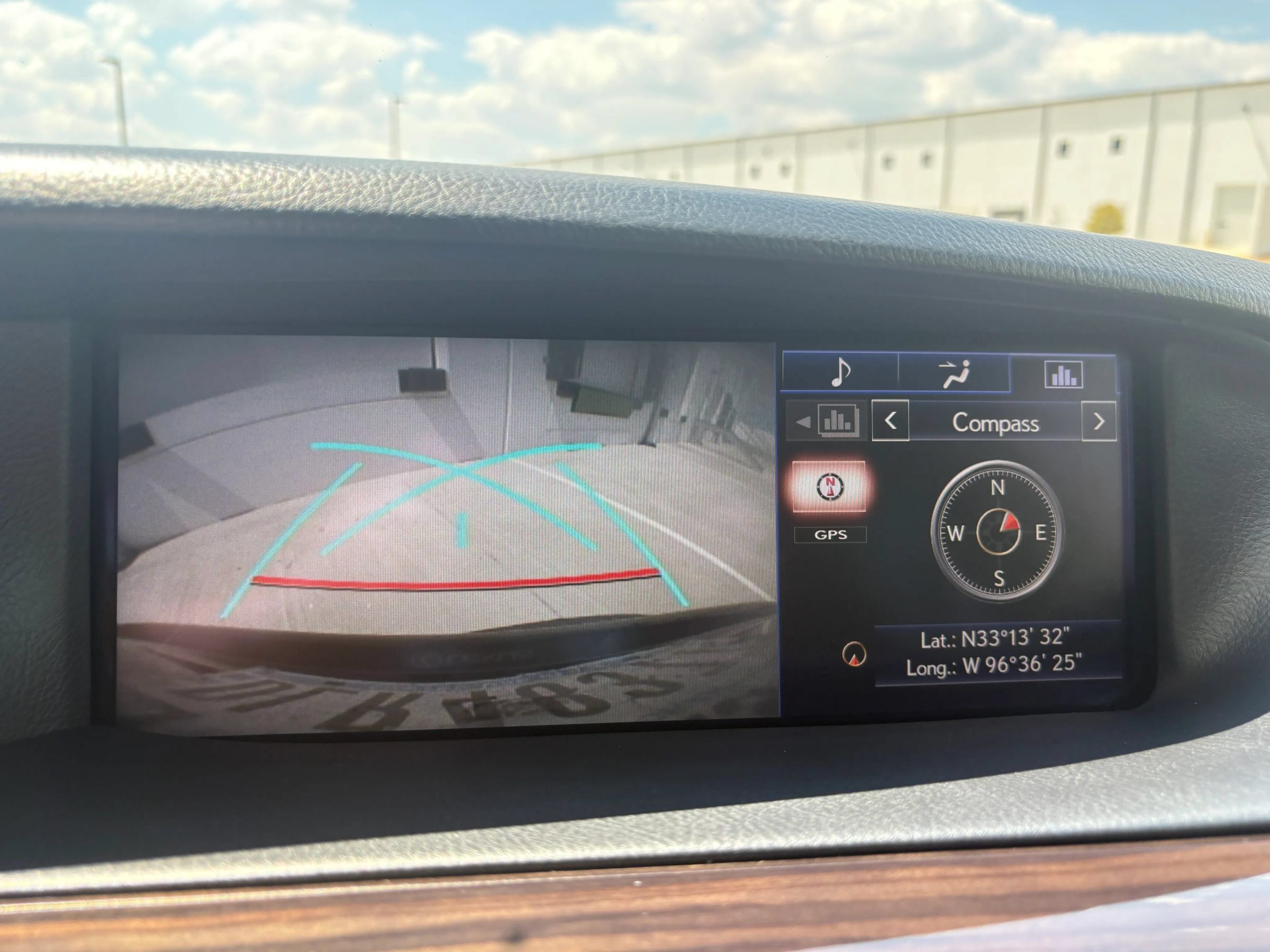 Used 2015 Lexus LS 460 w/ Ultra Luxury Package RWD image 28