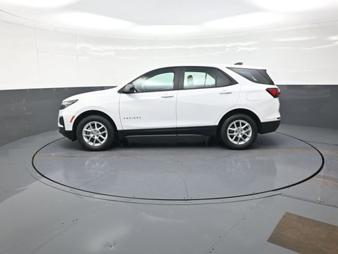 Used 2024 Chevrolet Equinox LS w/ Driver Confidence II Package image 6