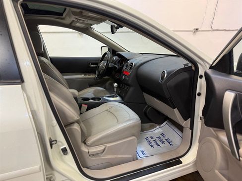 Used 2010 Nissan Rogue SL w/ Premium Pkg AWD/4WD image 13
