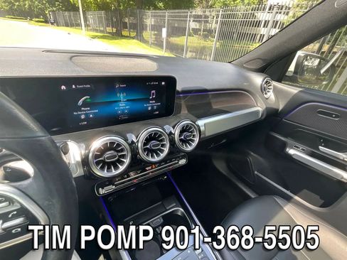 Used 2022 Mercedes-Benz GLB 250 4MATIC image 19