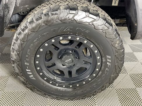 Used 2019 Toyota Tacoma TRD Sport w/ Technology Package image 30