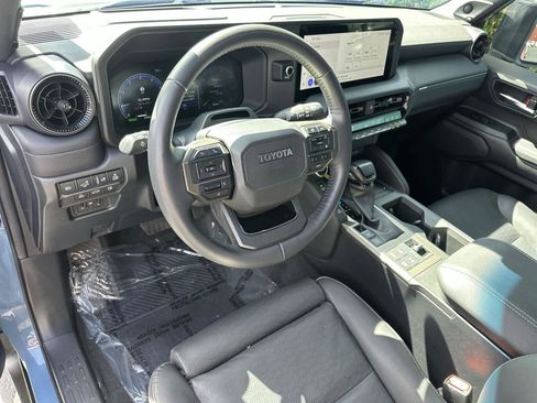 Used 2024 Toyota Land Cruiser image 2