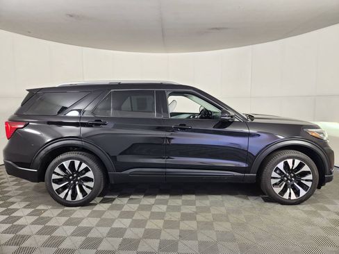Used 2026 Ford Explorer Platinum w/ LUX Leather Package AWD/4WD image 8