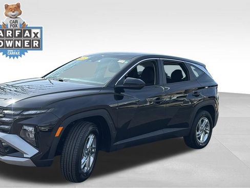 Used 2025 Hyundai Tucson SE image 3