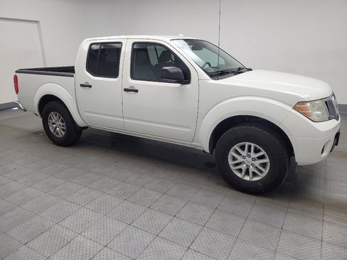 Used 2018 Nissan Frontier SV RWD image 11