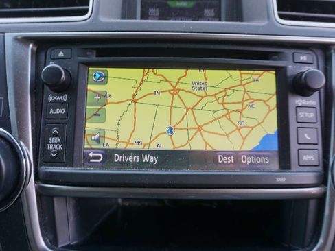 Used 2013 Toyota Highlander Limited image 9