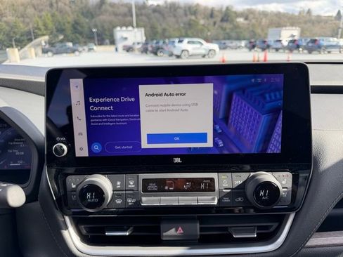 Used 2024 Toyota Grand Highlander Limited image 16