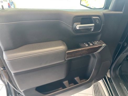 Used 2021 GMC Sierra 1500 Elevation w/ X31 Off-Road Package image 9