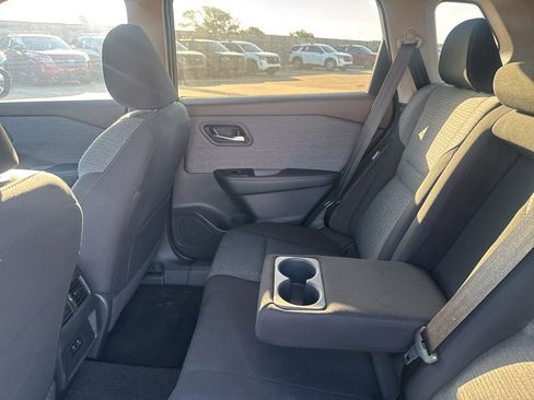 Certified 2023 Nissan Rogue SV FWD image 36