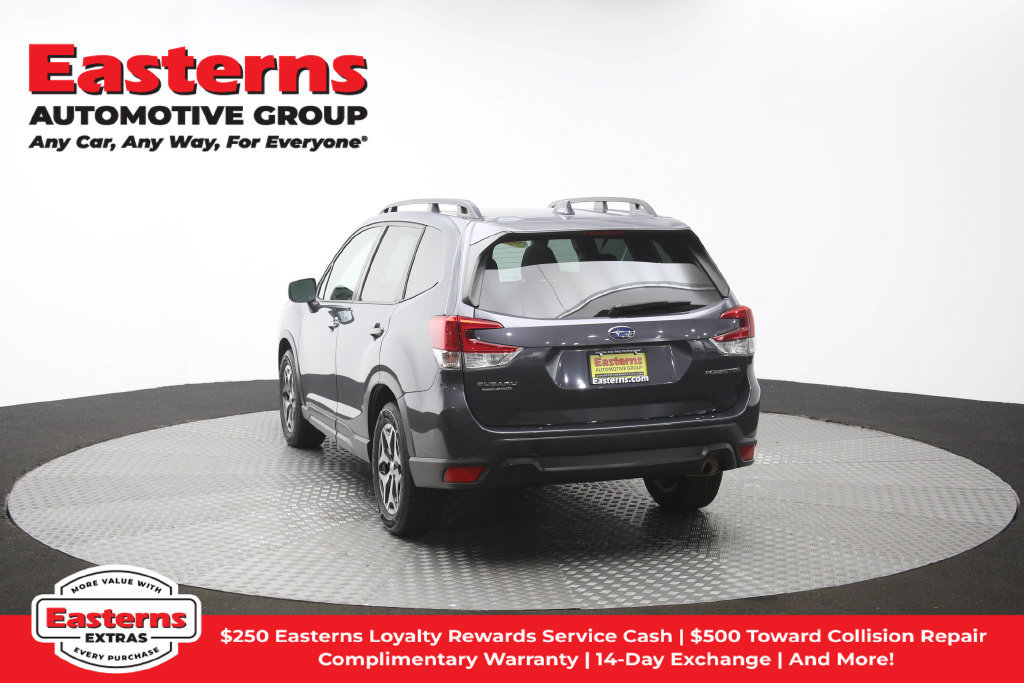 Used 2022 Subaru Forester Premium AWD/4WD image 39