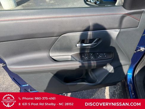 Certified 2025 Nissan Kicks SR FWD image 10