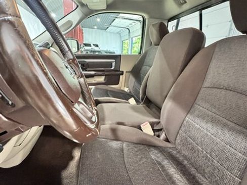 Used 2016 RAM 2500 SLT w/ Popular Equipment Group AWD/4WD image 9
