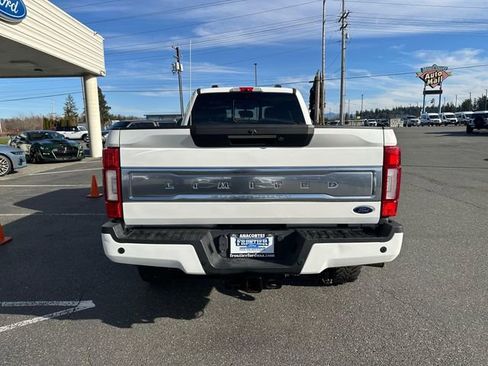 Used 2020 Ford F350 Limited image 3