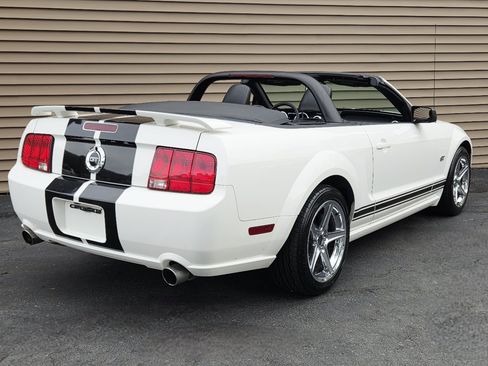 Used 2006 Ford Mustang GT image 14