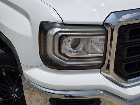 Used 2016 GMC Sierra 1500 2WD Double Cab w/ Sierra Convenience Package image 10